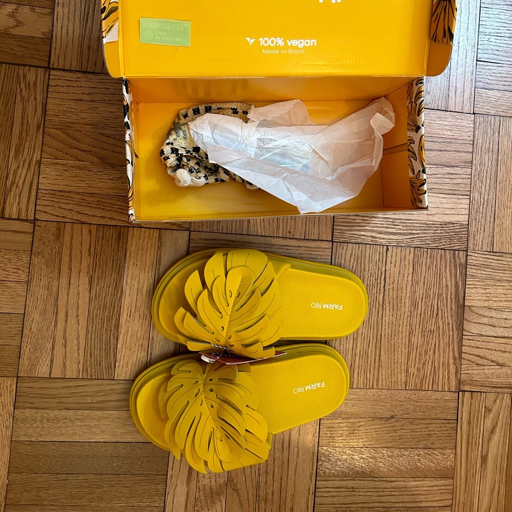 Farm rio monstera leaf slides